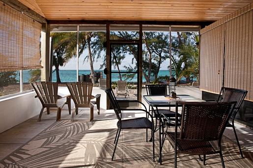 North Caicos Ocean view private spacious screened patio